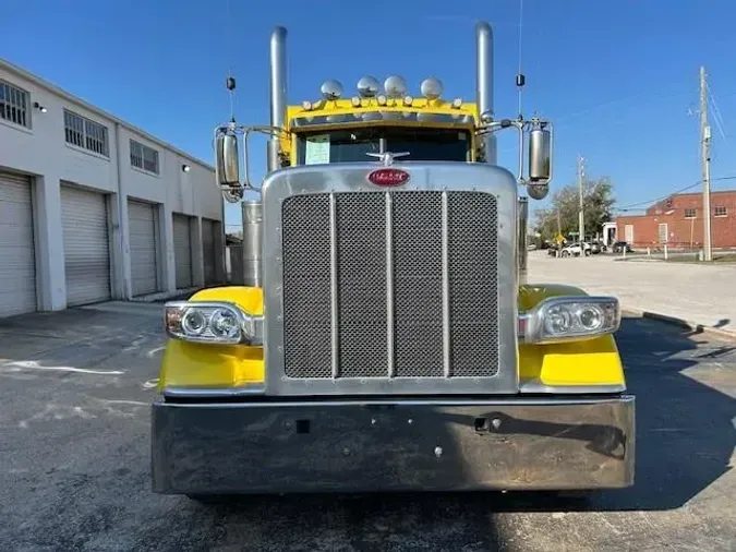 2020 Peterbilt 389