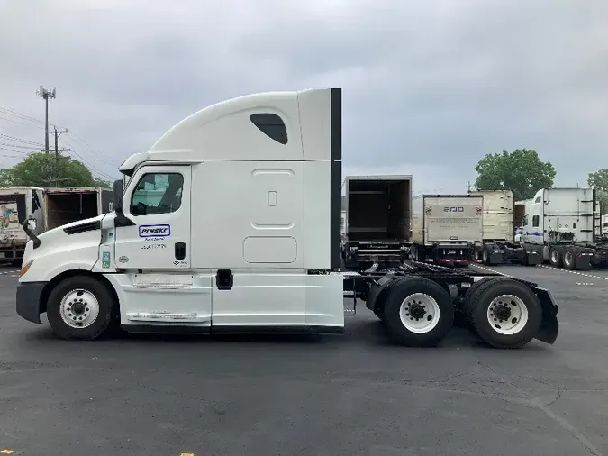 2020 Freightliner T12664ST