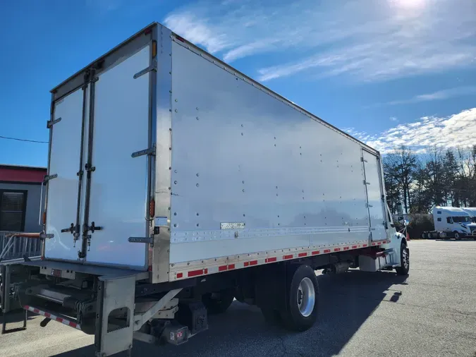 2018 FREIGHTLINER/MERCEDES M2 106