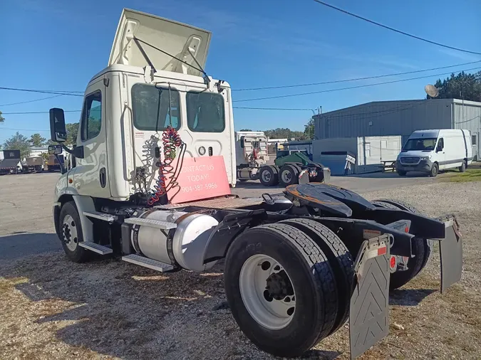 2018 FREIGHTLINER/MERCEDES CASCADIA 113