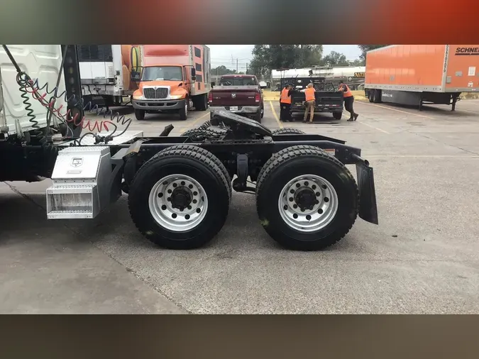 2022 Freightliner Cascadia 1264d9d7631f158656dba5031e2ab65cb39