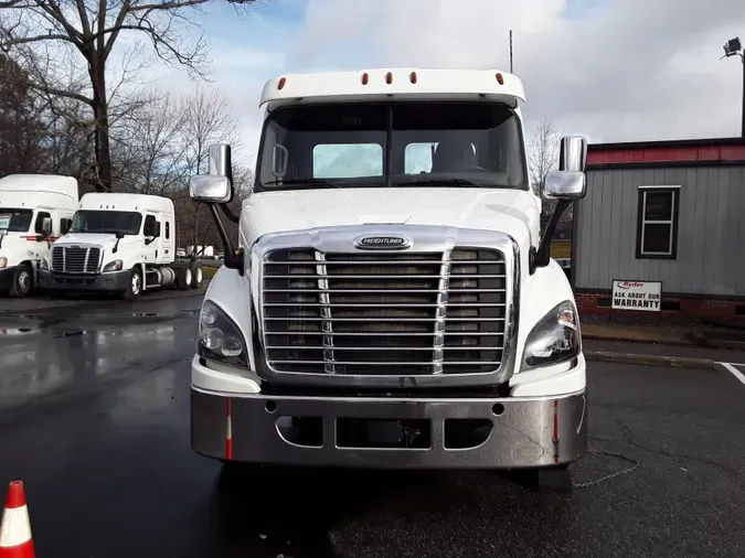 2017 FREIGHTLINER/MERCEDES CASCADIA 113