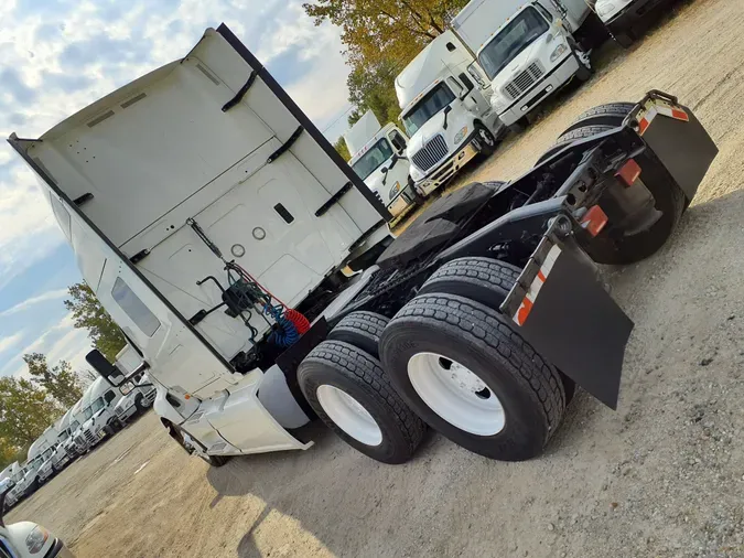 2019 NAVISTAR INTERNATIONAL LT625 SLPR CAB