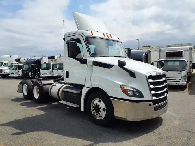 2019 FREIGHTLINER NEW CASCADIA PX12664
