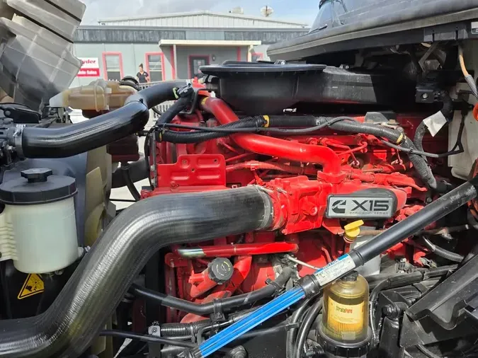 2019 NAVISTAR INTERNATIONAL LT625 DAYCAB T/A