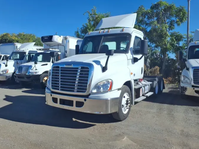 2018 FREIGHTLINER/MERCEDES CASCADIA 125