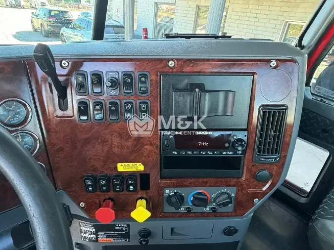 2018 MACK CXU613