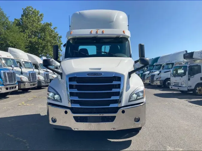 2019 FREIGHTLINER NEW CASCADIA 126