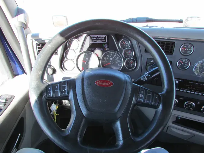 2022 Peterbilt 579