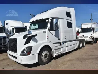2016 VOLVO VNL64T780
