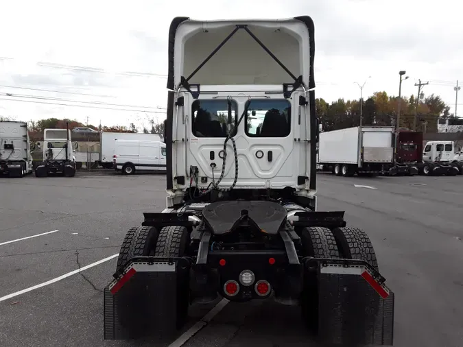 2018 FREIGHTLINER/MERCEDES CASCADIA 113