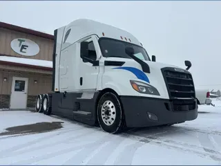 2022 Freightliner Cascadia 126