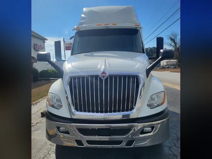 2019 NAVISTAR INTERNATIONAL LT625 SLPR CAB