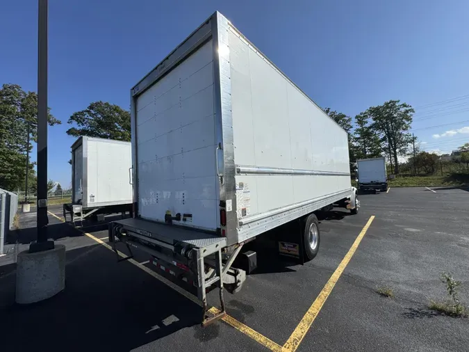 2019 Freightliner Business Class M2 106