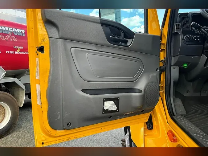 2019 INT LT625 6x4
