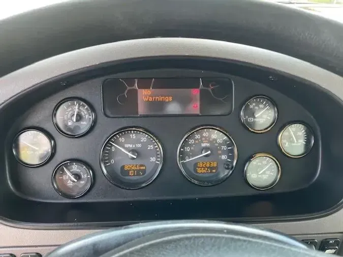 2020 Peterbilt 337