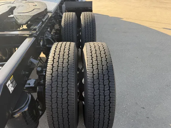 2023 Peterbilt 567