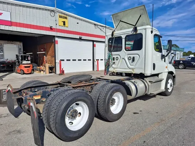 2020 FREIGHTLINER/MERCEDES CASCADIA 1254dca0b4b7284a97adceedc55e7283c66