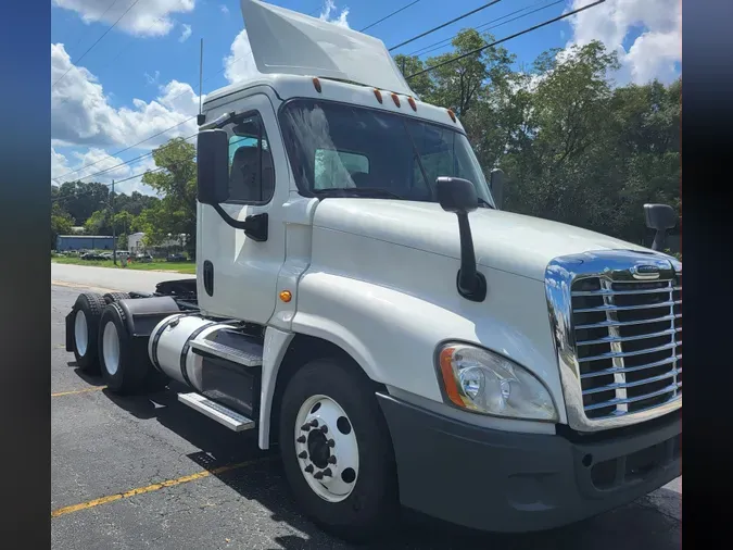 2018 FREIGHTLINER/MERCEDES CASCADIA 125