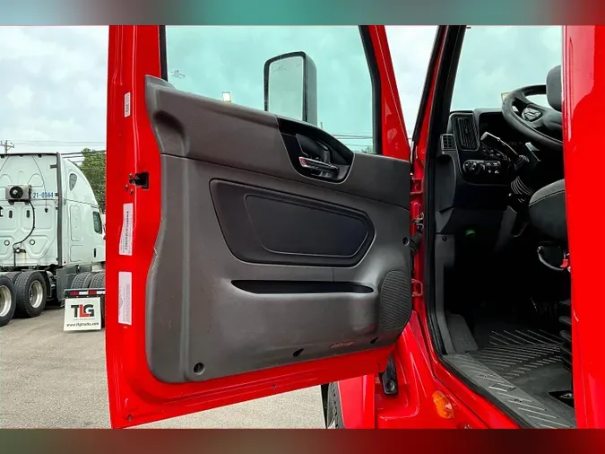 2021 INT LT625 6x4