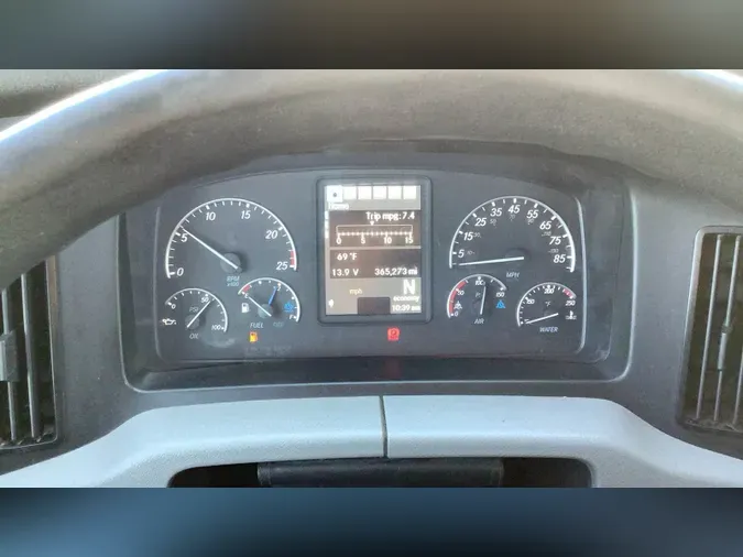 2021 Freightliner Cascadia 126