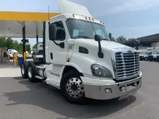 2017 Freightliner X11364ST