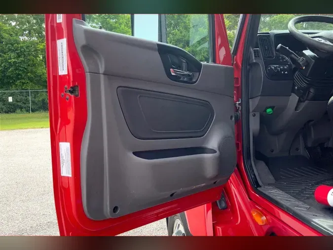 2023 INT LT625 6X4