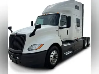 2022 International LT625