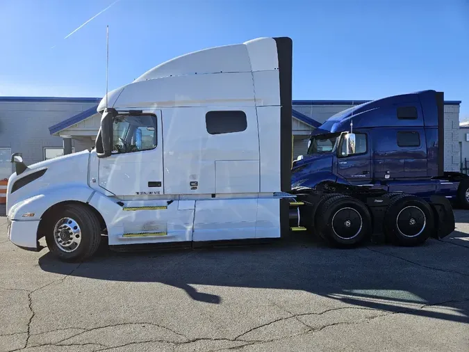 2022 VOLVO VNL64T7404dd6c809a69c9581f77f6f6683d07e0c