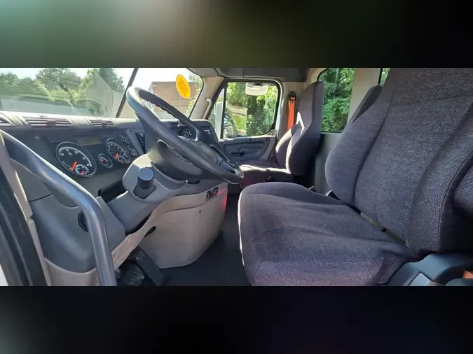 2020 FREIGHTLINER/MERCEDES CASCADIA 125