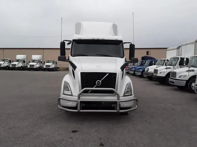 2020 VOLVO VNR64T-6404ddc247280c58c57af340c7cfc34f125