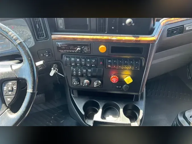 2020 INTERNATIONAL LT