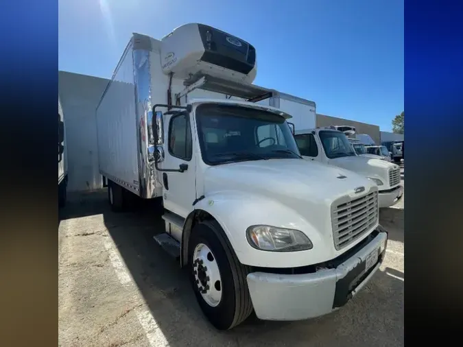 2016 FREIGHTLINER/MERCEDES M2 106