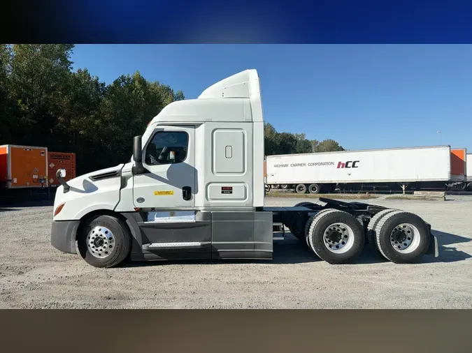 2022 Freightliner Cascadia 1264de0e88b0451c9a7761df0c65f0d32e3