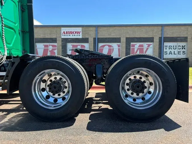 2021 FREIGHTLINER CA126