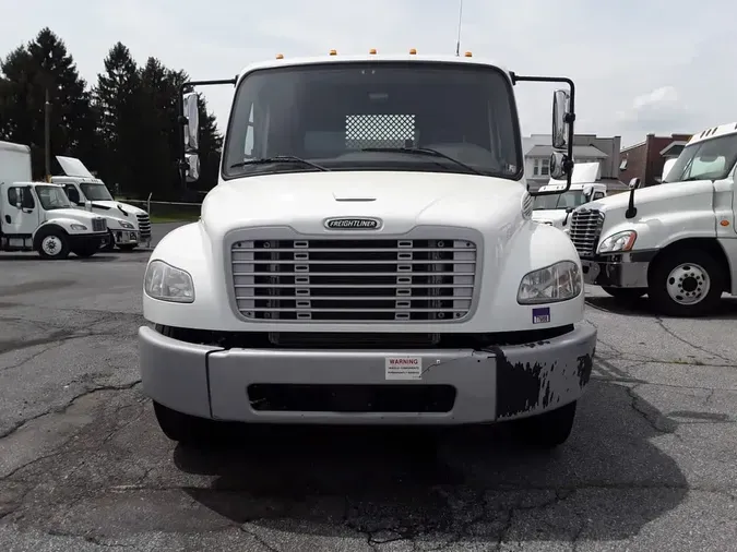2018 FREIGHTLINER M2 106