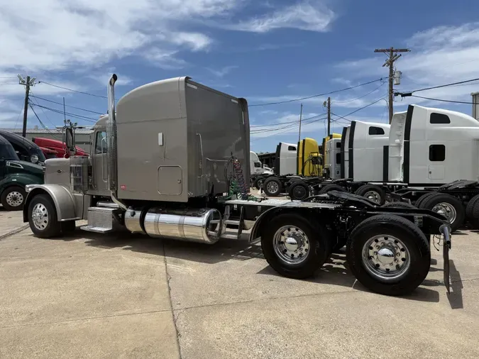 2019 Peterbilt 389