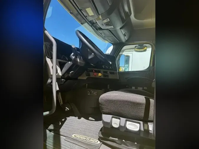 2021 Freightliner Cascadia