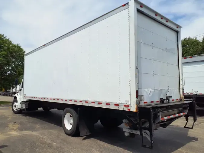 2018 FREIGHTLINER M2 106