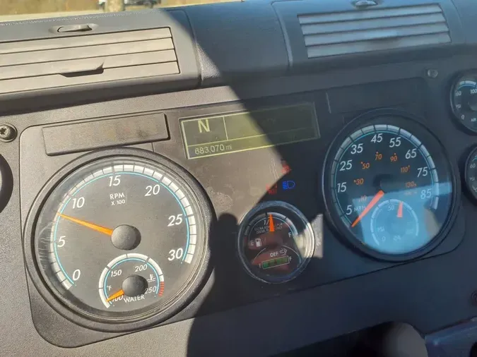 2019 FREIGHTLINER/MERCEDES CASCADIA 125