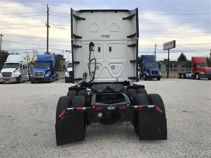 2021 FREIGHTLINER CA126