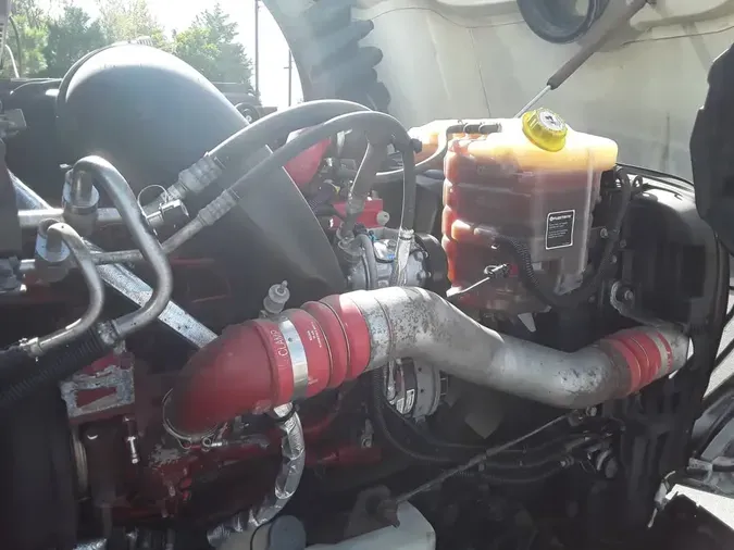 2020 NAVISTAR INTERNATIONAL LT625 SLPR CAB