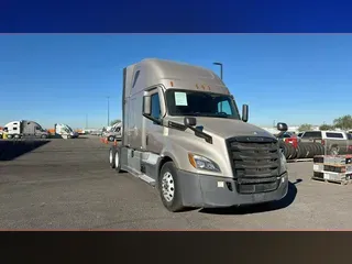 2021 Freightliner Cascadia 126