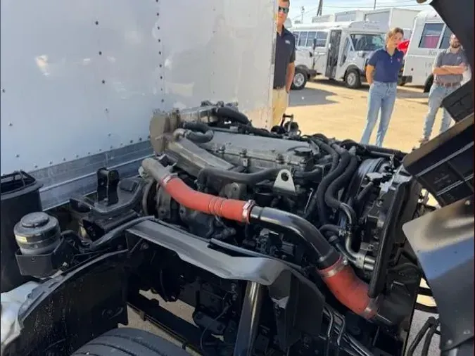 2022 Isuzu NPR-XD