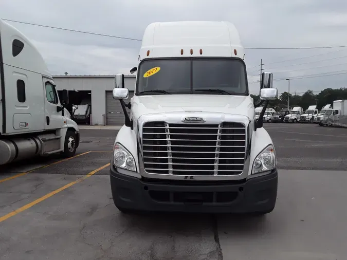 2019 FREIGHTLINER/MERCEDES CASCADIA 125