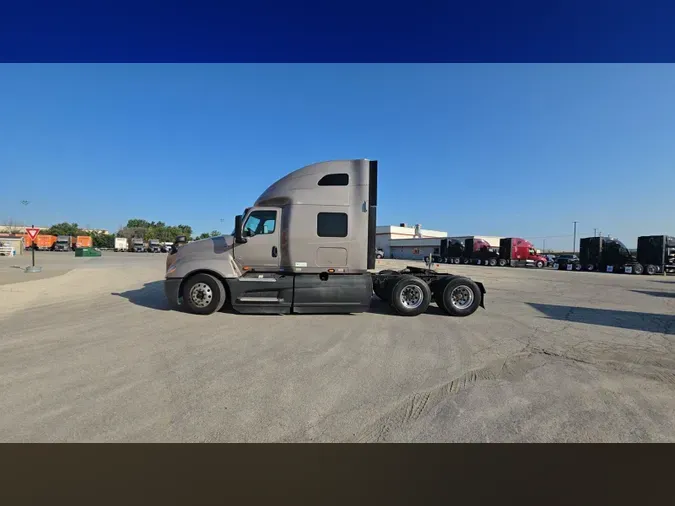 2022 International LT