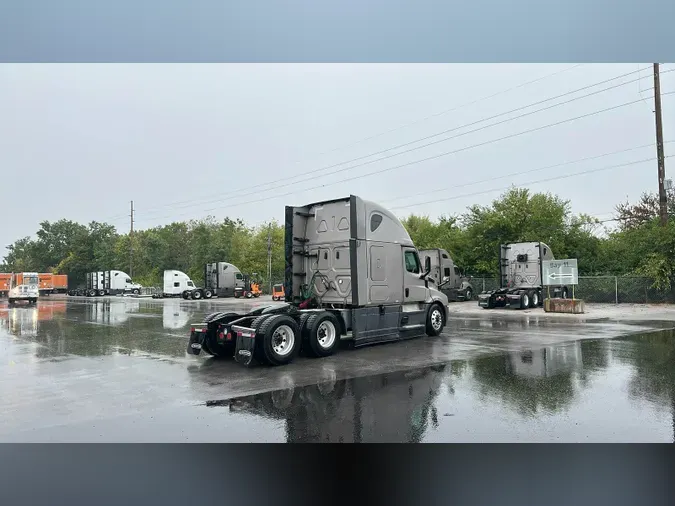 2024 Freightliner Cascadia 126