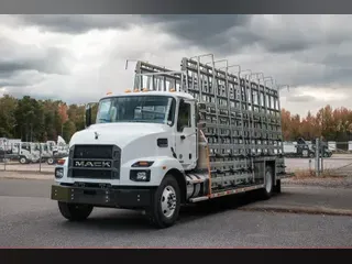 2025 MACK MD64