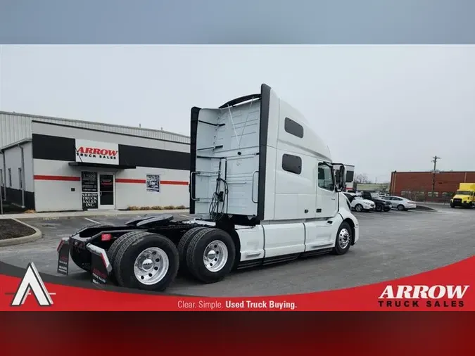 2023 VOLVO VNL760