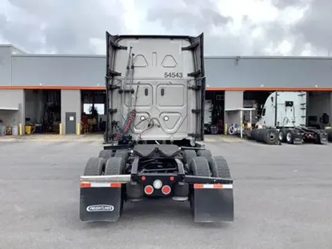 2023 Freightliner Cascadia